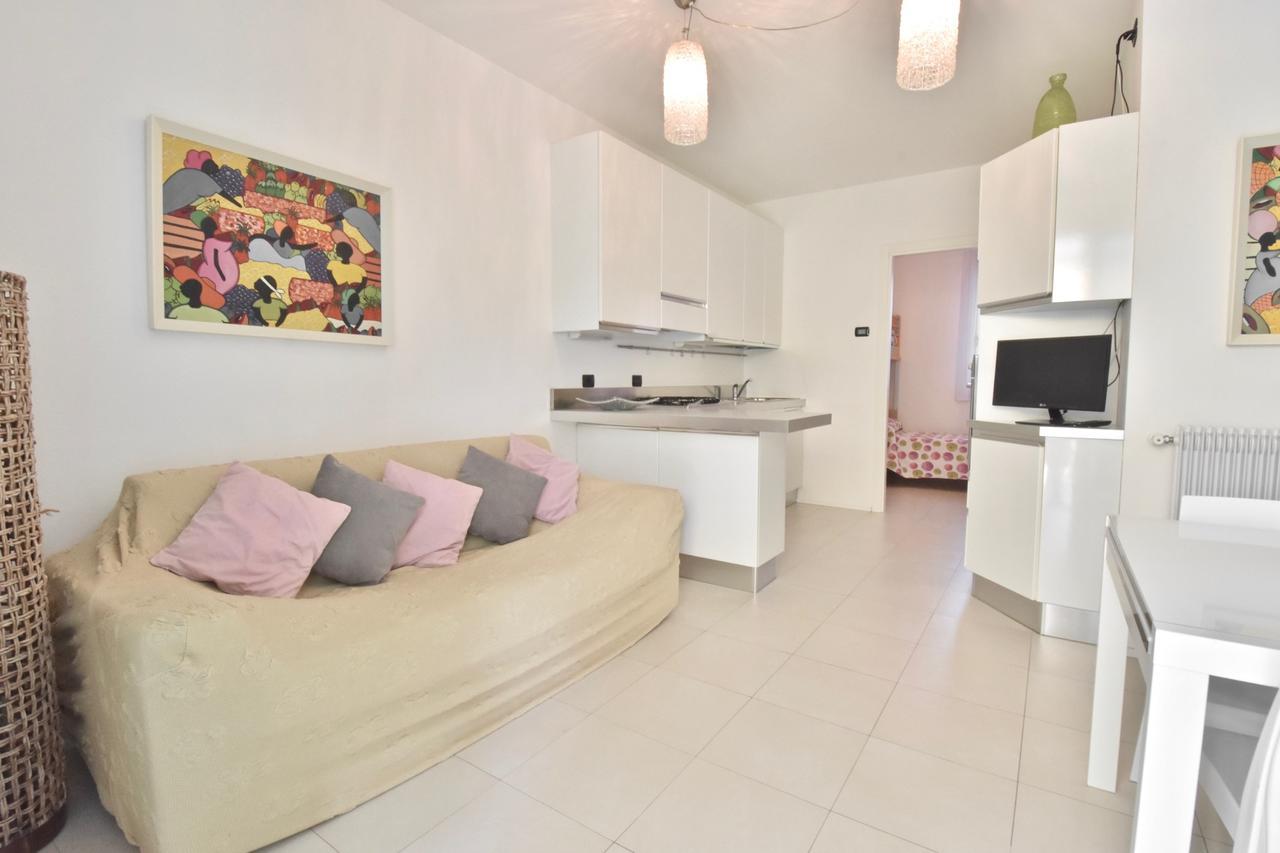 Liro Apartments リド・ディ・イエゾロ エクステリア 写真